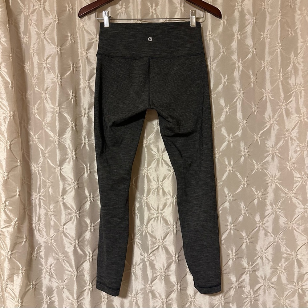 Lululemon Wunder Under Hi-Rise 7/8 Tight
Heathered Black Gray Leggings Luxtreme - Picture 6 of 15